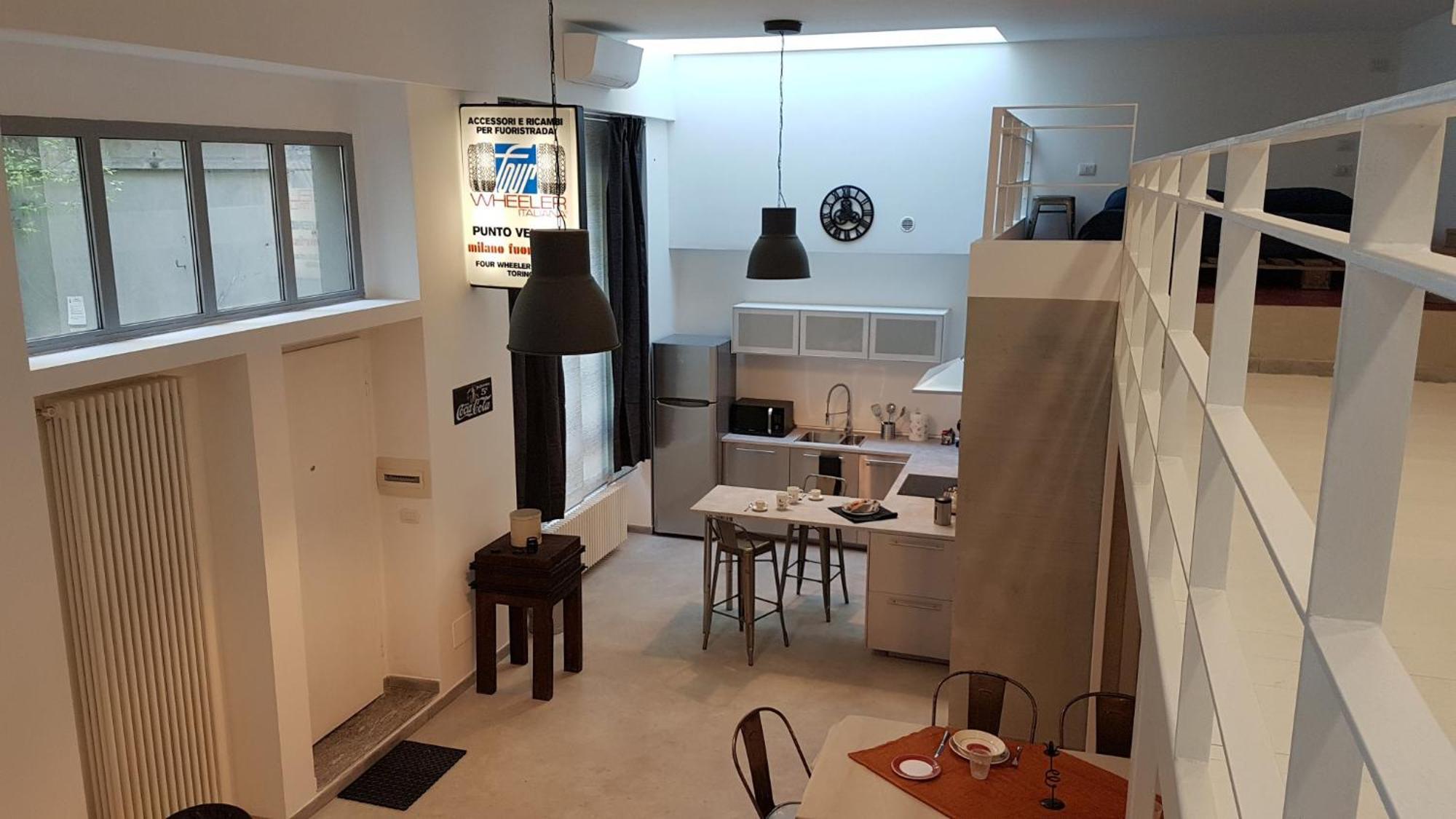 Bike-Loft Apartment Milan Bagian luar foto