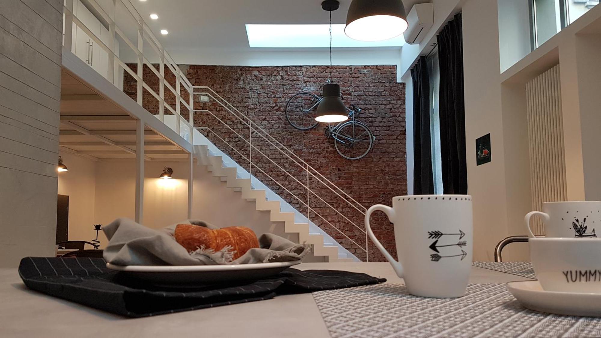 Bike-Loft Apartment Milan Bagian luar foto