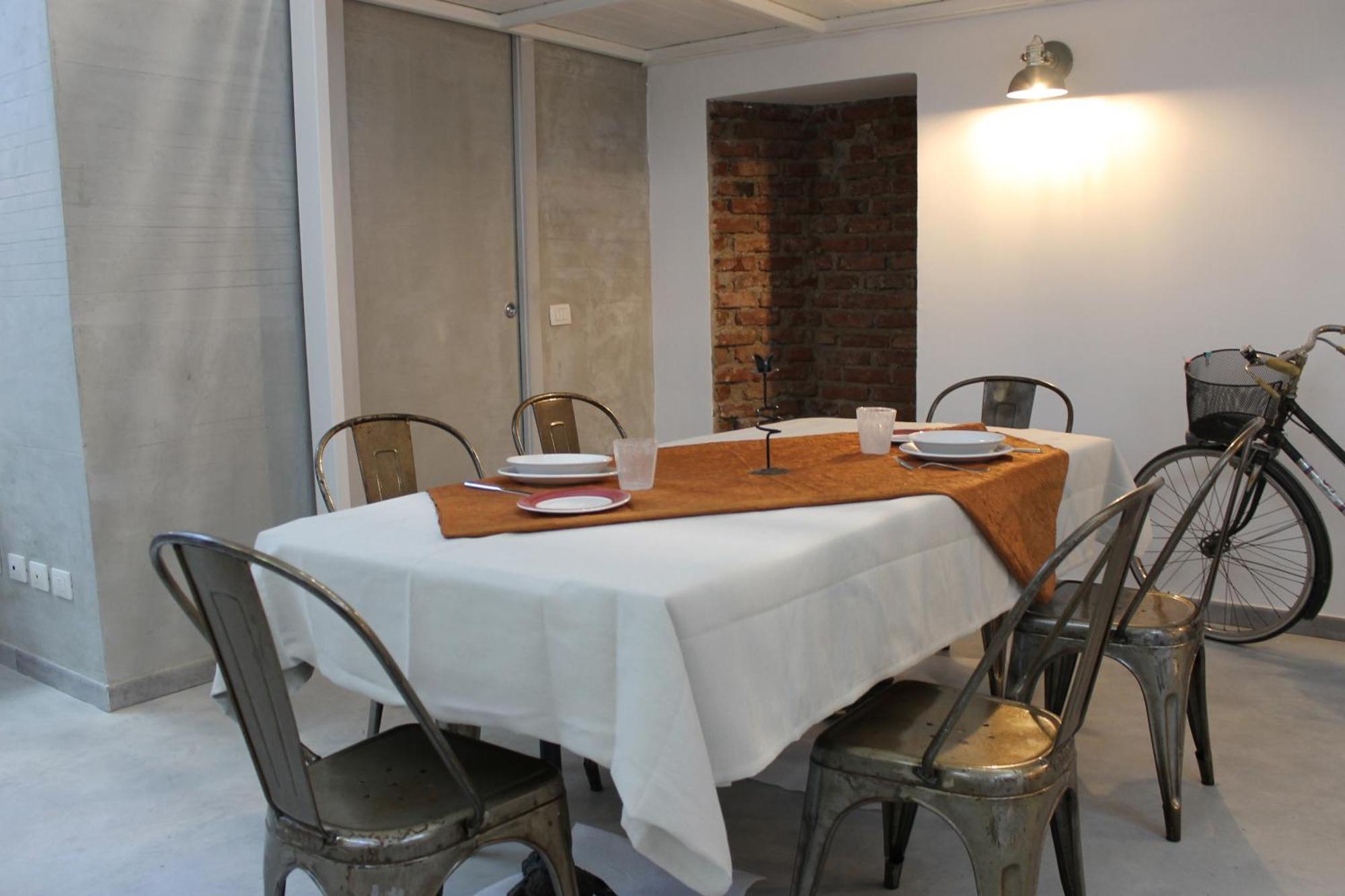 Bike-Loft Apartment Milan Bagian luar foto