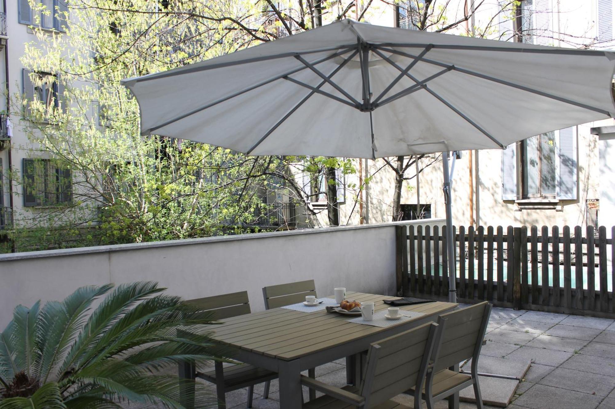 Bike-Loft Apartment Milan Bagian luar foto