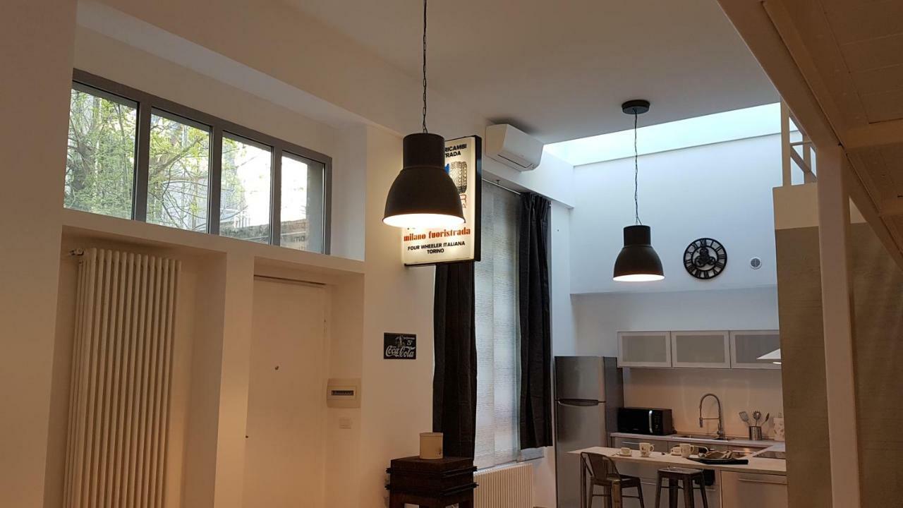 Bike-Loft Apartment Milan Bagian luar foto
