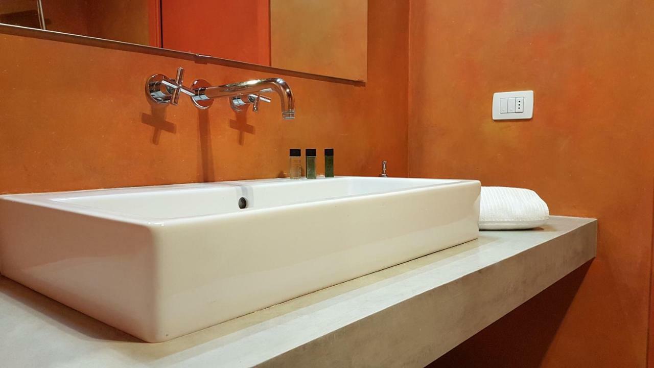 Bike-Loft Apartment Milan Bagian luar foto