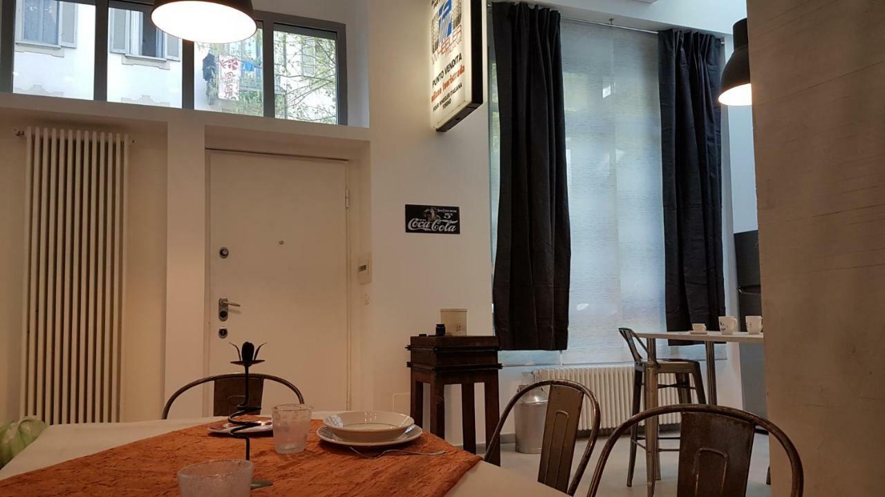 Bike-Loft Apartment Milan Bagian luar foto