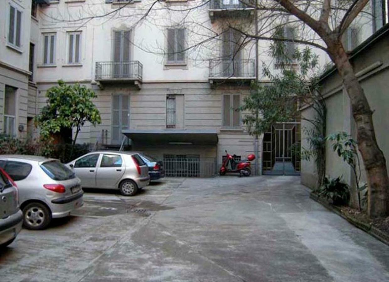 Bike-Loft Apartment Milan Bagian luar foto