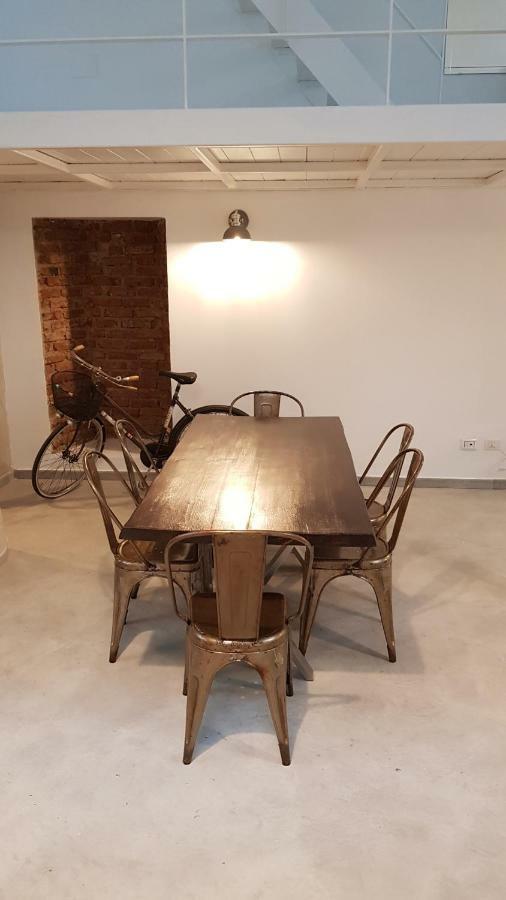 Bike-Loft Apartment Milan Bagian luar foto