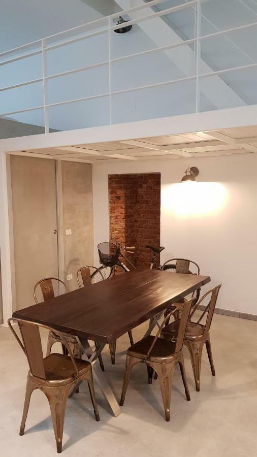 Bike-Loft Apartment Milan Bagian luar foto