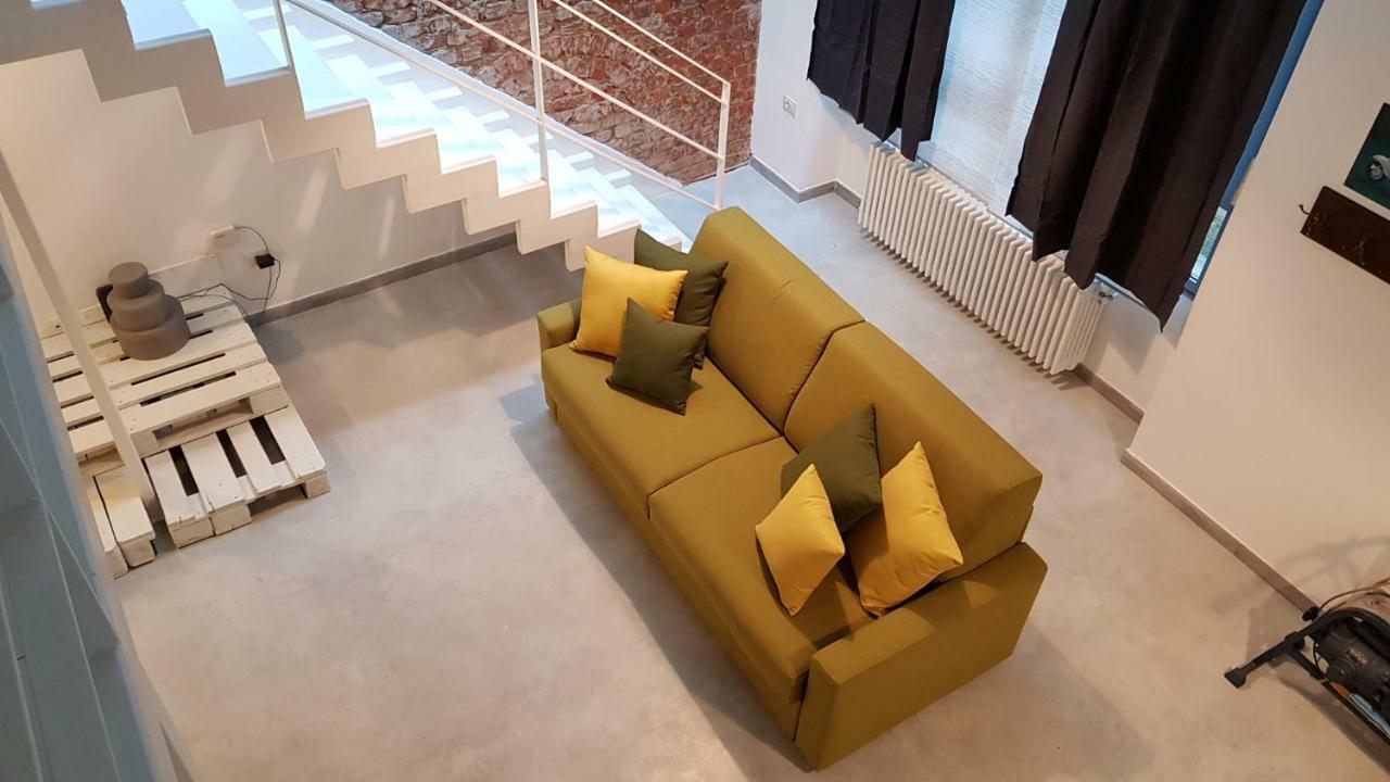 Bike-Loft Apartment Milan Bagian luar foto