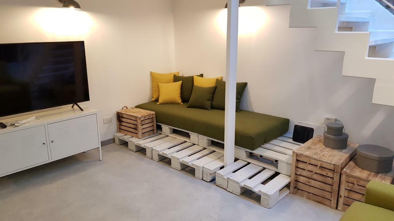 Bike-Loft Apartment Milan Bagian luar foto